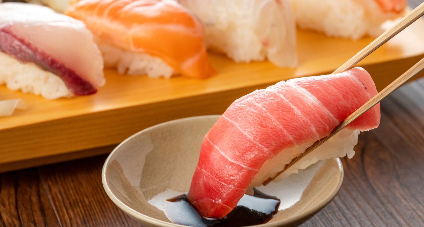 How to dip sushi in soy sauce