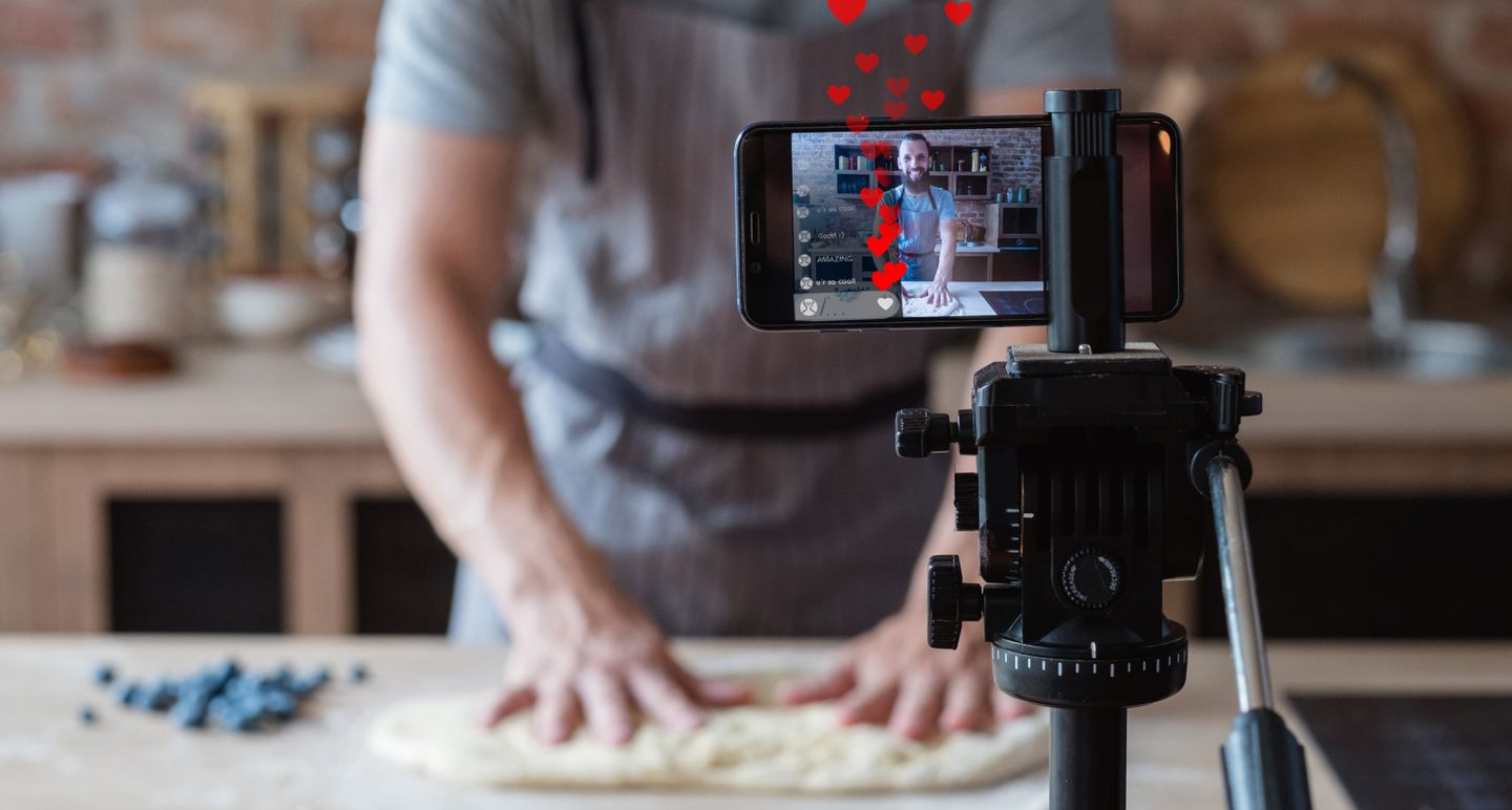 Recording a cooking session, sharing recipes