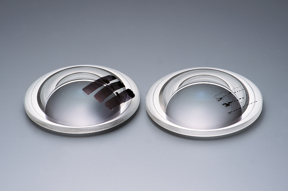 Protect your lens with Fluorine Coating and Moisture-Resistant Construction