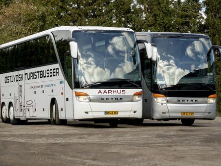 Turistbusser 49 - 54 personer