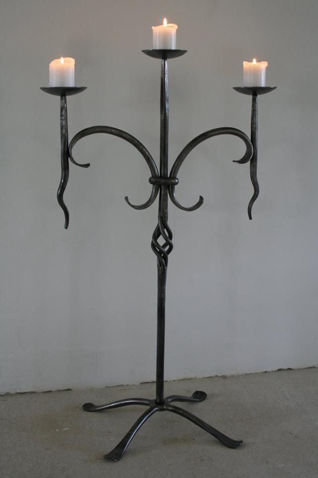 Bild von Anzeige: Kerzenständererzeugung groß Schlosserei Kunst-Schmiede