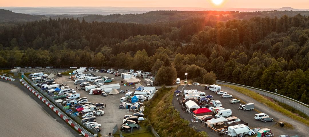 Special pitches: Complete offers with tent and equipment from SMI