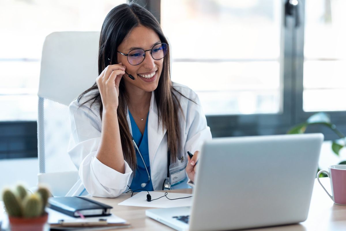How Automation is Solving Healthcare Staffing Issues and Reducing AR Days