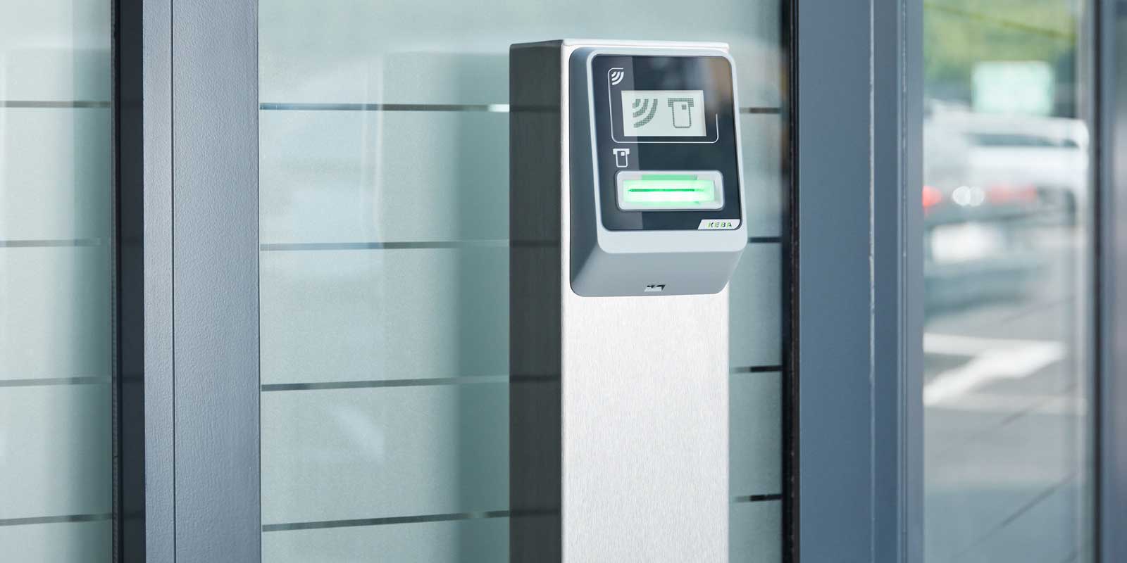 KeBin S10 access management, installed on a stand
