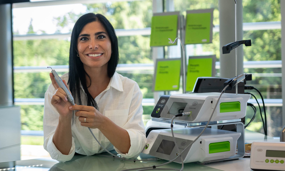 Dr. Adriana Locher präsentiert Implantmed Dr. Adriana Locher präsentiert Implantmed