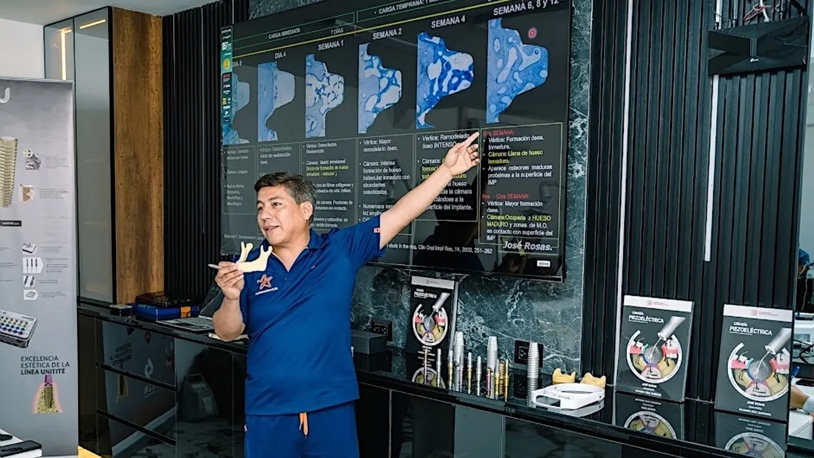 Dr. José Carlos Rosas Díaz Dr. José Carlos Rosas Díaz