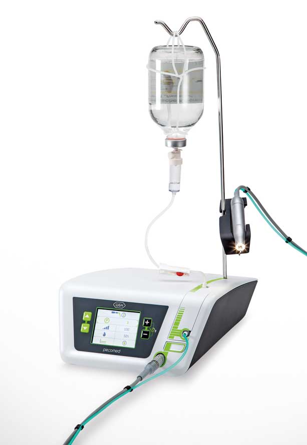 With Piezomed from W&H, surgical interventions can be performed quickly and safely. State-of-the-art ultrasound technology allows cutting with incredible precision. With Piezomed from W&H, surgical interventions can be performed quickly and safely. State-of-the-art ultrasound technology allows cutting with incredible precision.