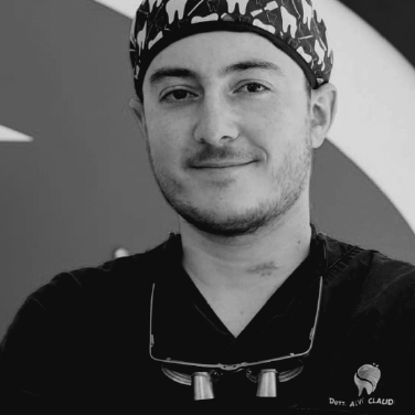 Dr. Caludio Alvi Dr. Caludio Alvi