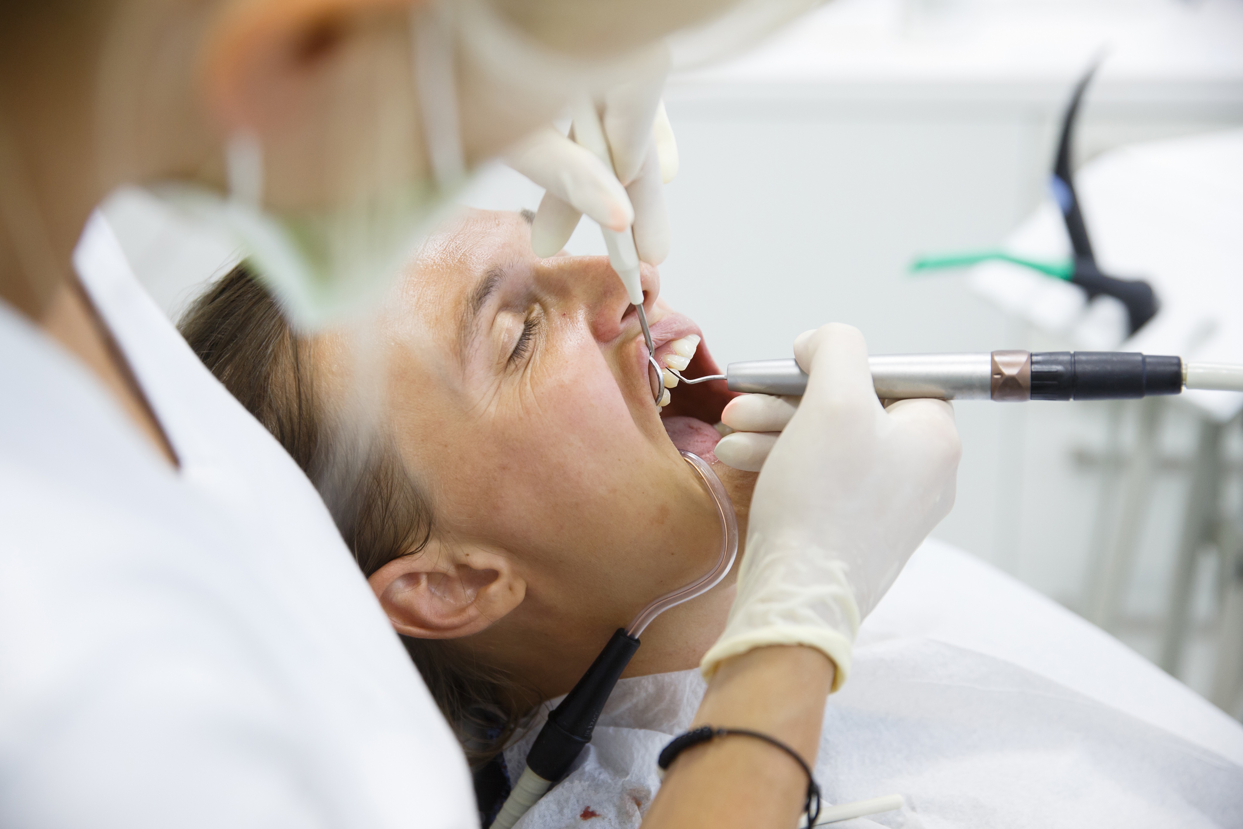Parodontale Erhaltungstherapie – wie oft? (Shutterstock) Parodontale Erhaltungstherapie – wie oft? (Shutterstock)