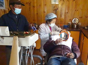 Dentalklinik in Namche Bazar Dentalklinik in Namche Bazar