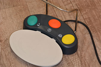 Commande au pied Commande au pied