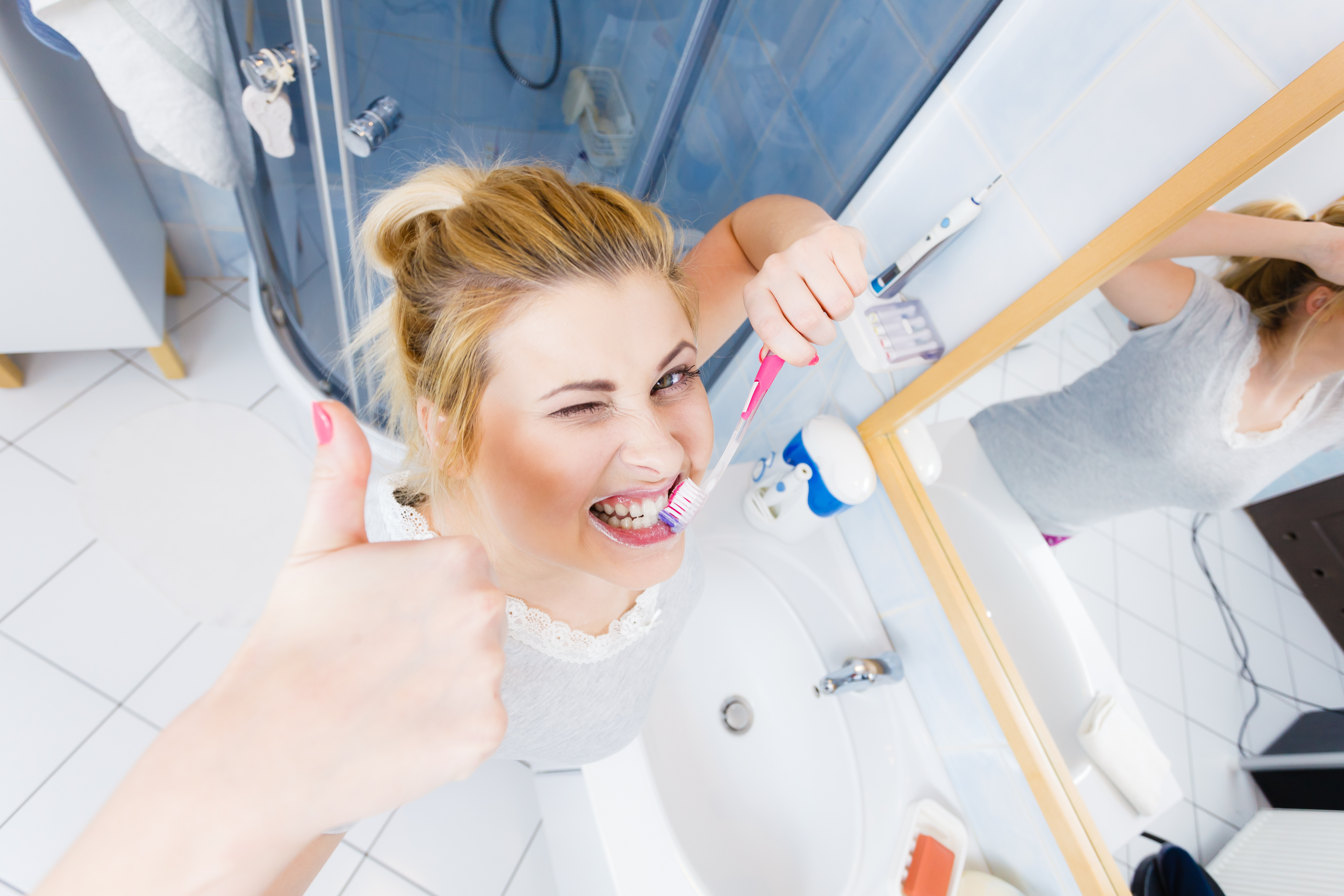 Ein paar Infos zur Handzahnbürste! (Shutterstock) Ein paar Infos zur Handzahnbürste! (Shutterstock)