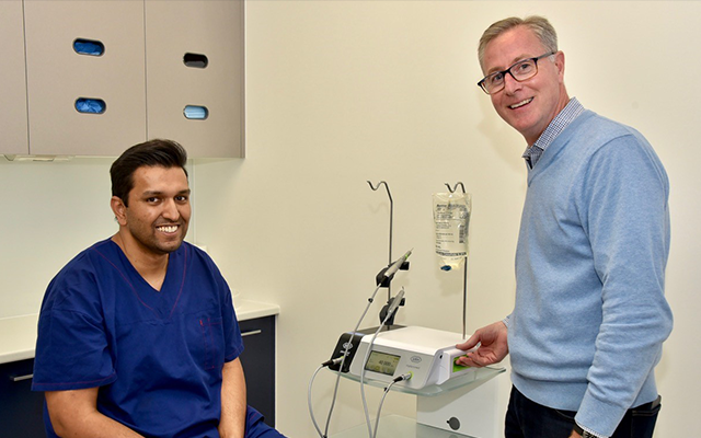 Dr.Anthony Chellappah with General Manager Martin Rolfe Dr.Anthony Chellappah with General Manager Martin Rolfe