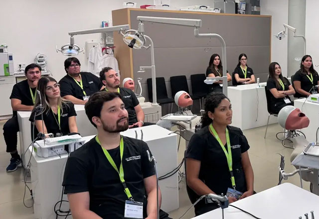 El Postgrado de Prostodoncia de Yucatán visita la fábrica de W&H en Austria