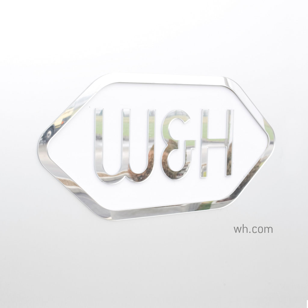 Тапет за работен плот на W&H Тапет за работен плот на W&H