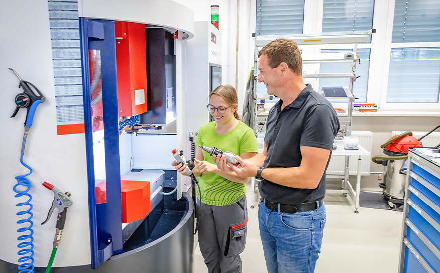 W&H Ausbildungstag: Talentförderung steht im Mittelpunkt W&H Ausbildungstag: Talentförderung steht im Mittelpunkt