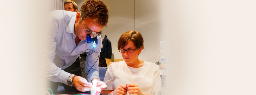 Dr. Stavros Pelekanos (Athens) sees a paradigm shift in dental surgery. Dr. Stavros Pelekanos (Athens) sees a paradigm shift in dental surgery.