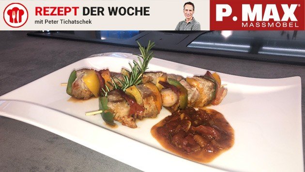 Schaschlik mit würziger Sauce.
