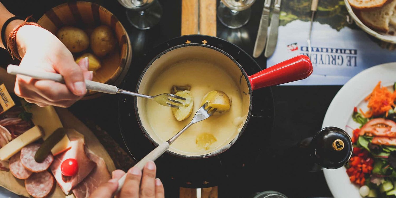 A bowl of fondue.