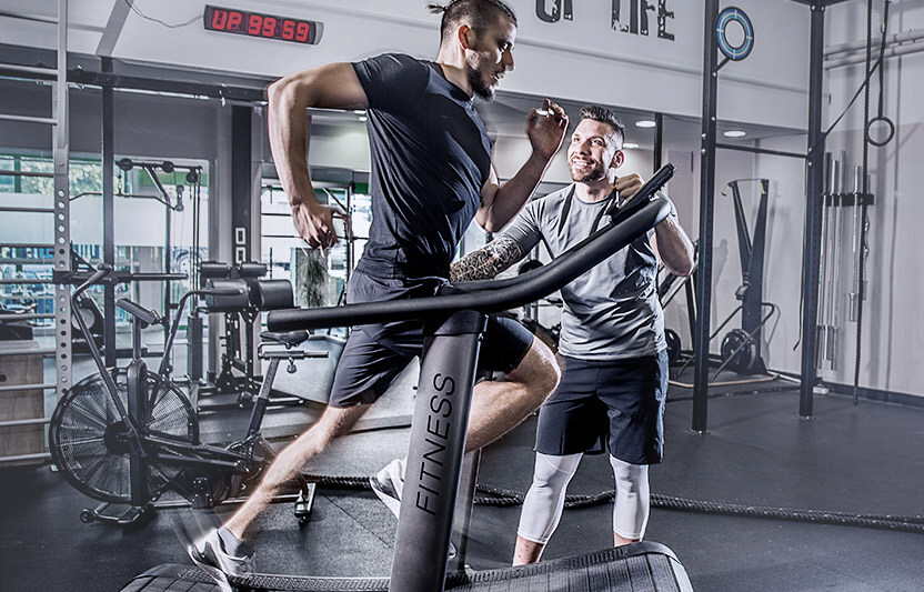 CrossFit vereint mehrere Sportelemente. Crossfit ist eine Vereinigung aus verschiedenen Sportarten