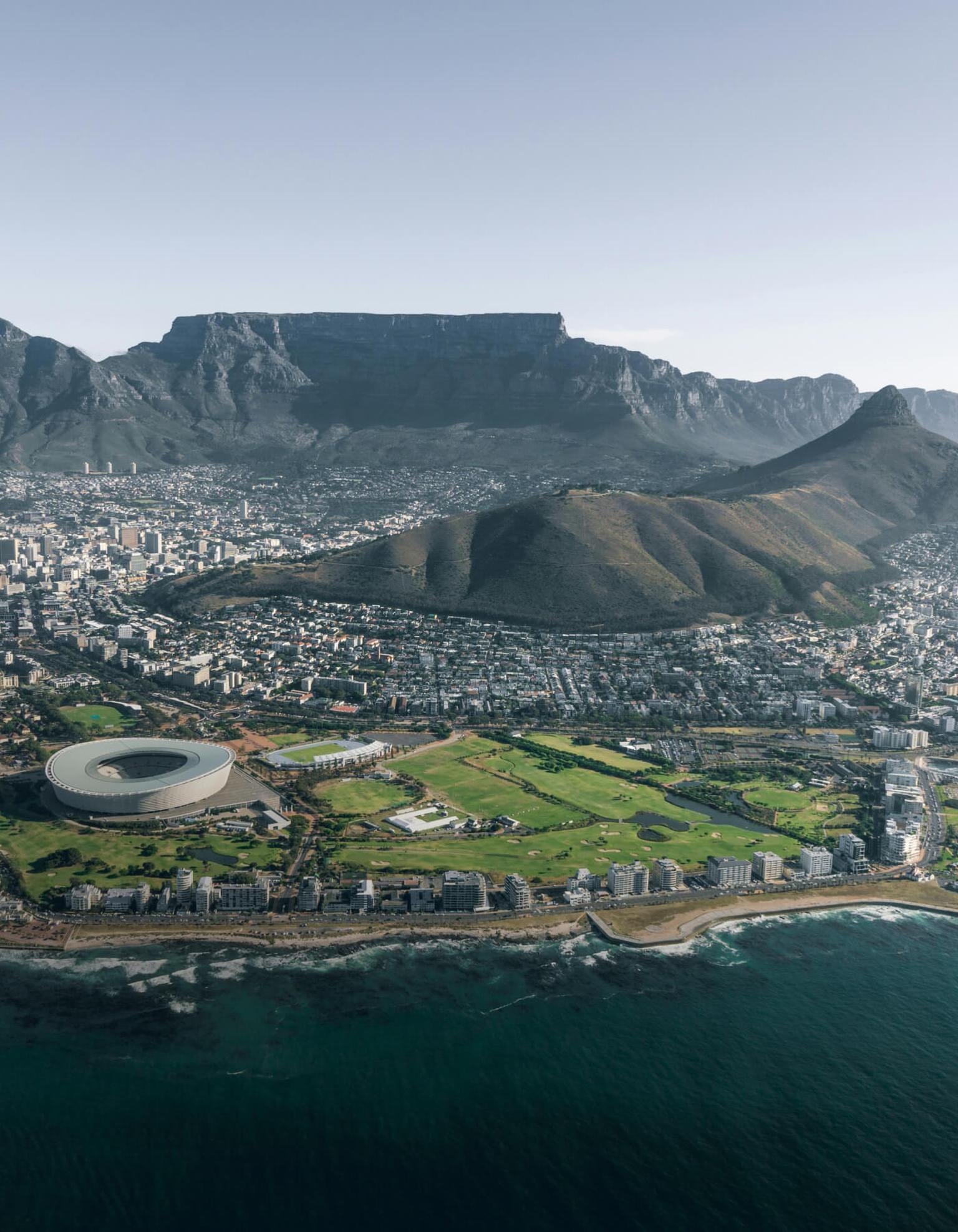 bg image //a.storyblok.com/f/69559/1400x1800/b94bad7af4/south-africa-header-mobile.jpg