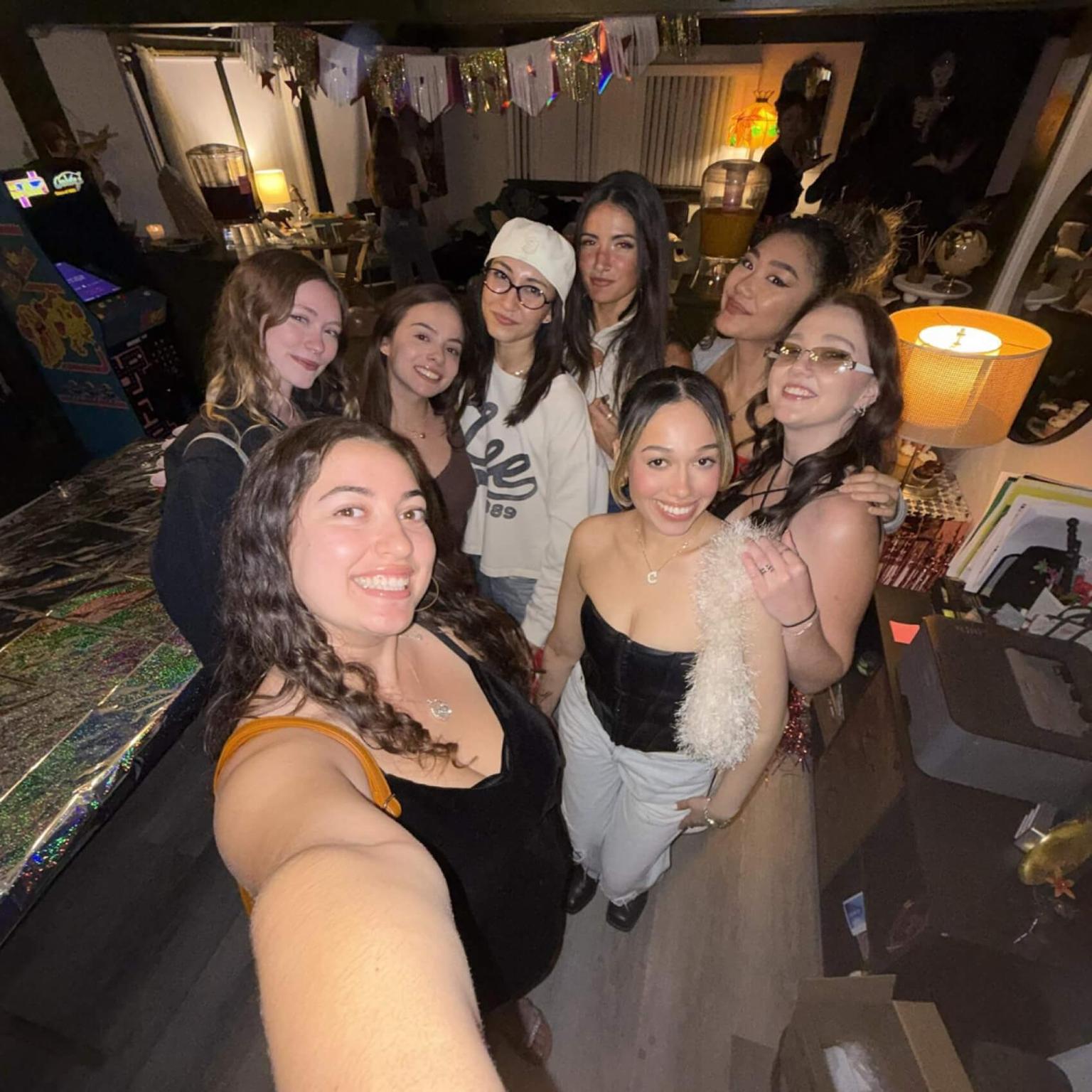 Nici with her coworkers in the U.S. – From an internship abroad in LA to Brand Ambassador