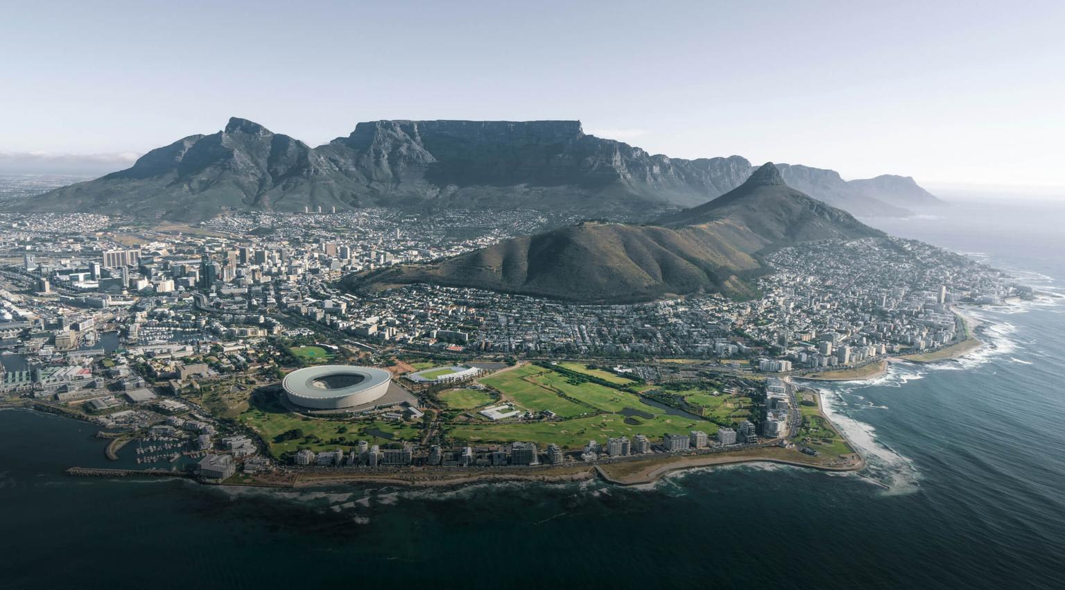 bg image //a.storyblok.com/f/69559/2600x1440/7360a456c6/south-africa-header.jpg