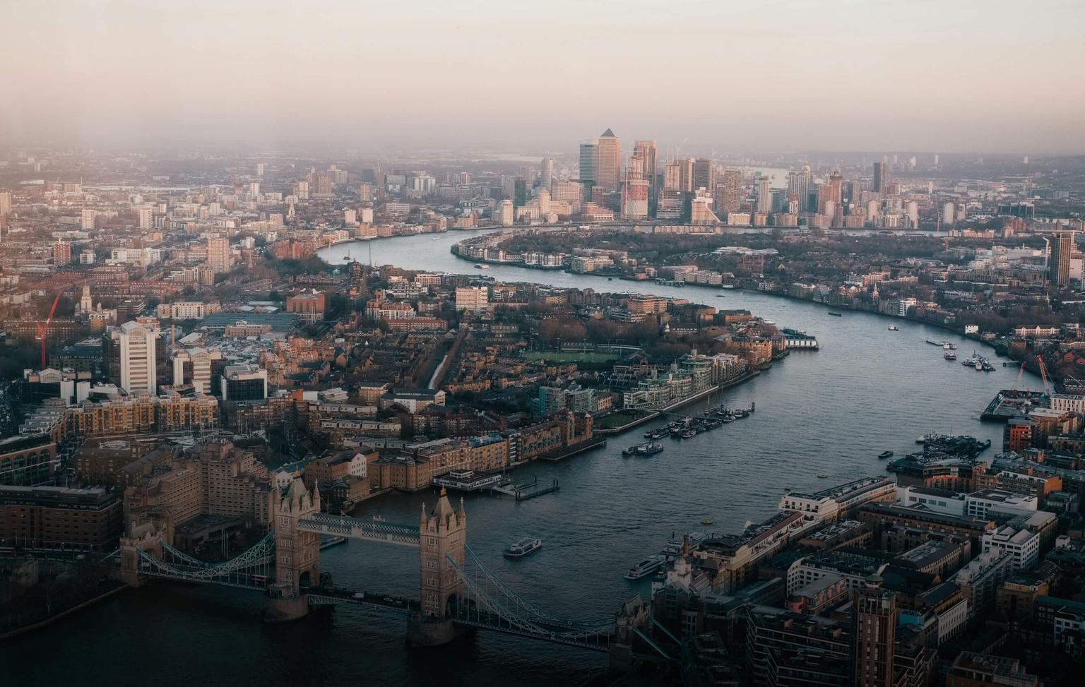 bg image //a.storyblok.com/f/69559/2672x1693/54de9e6d2d/england-internships-header.jpg