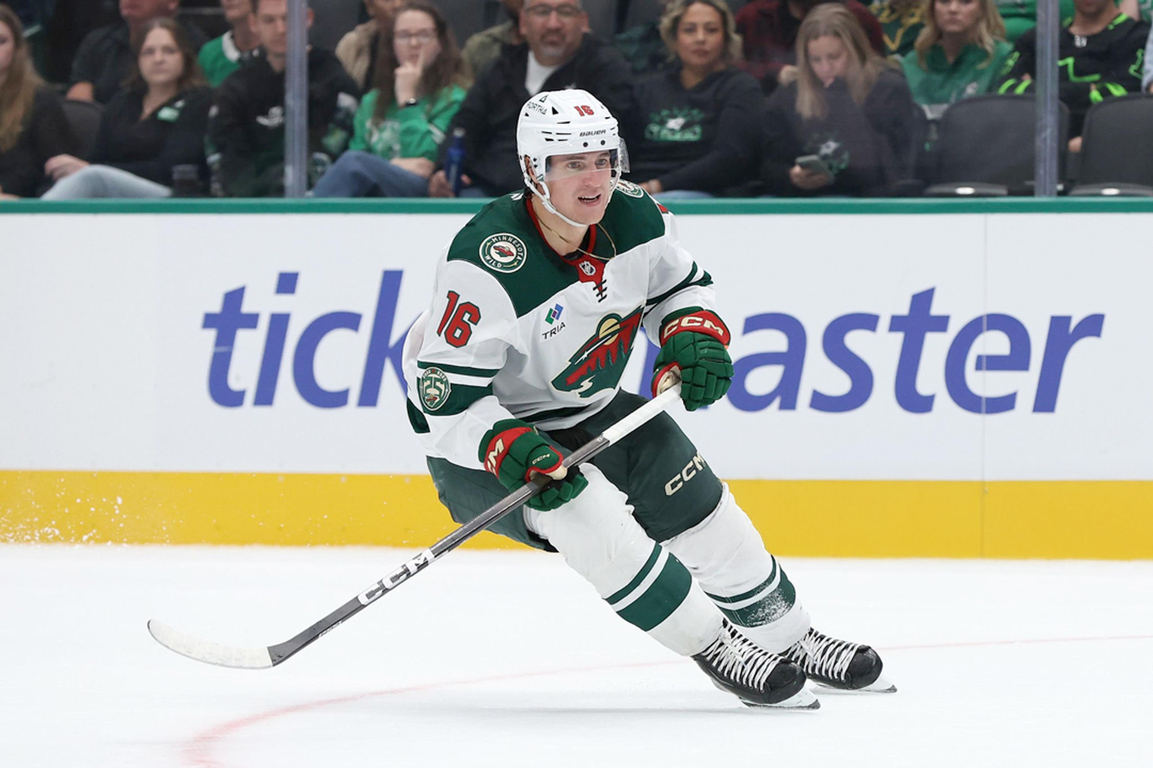 Nicolas Aubé-Kubel of the Minnesota Wild turning up the ice.