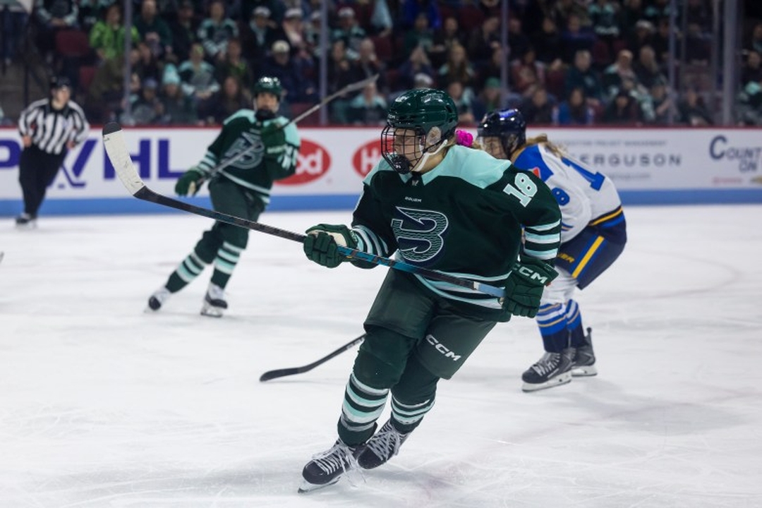 Jessie Eldridge skates during her first game as a member of the Boston Fleet.