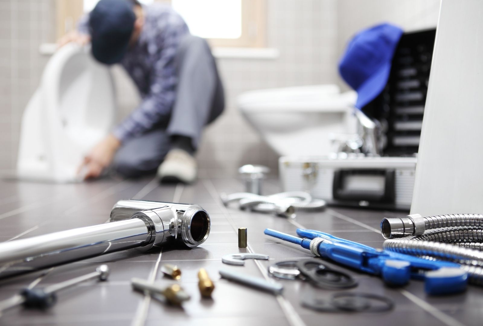 Sanitärarbeiten: 3 Fragen zur Kalkulation der Kosten | renovero