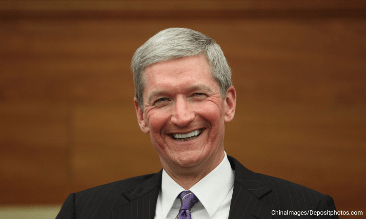 Geschichte-des-höhenverstellbaren-Schreibtischs-Tim-Cook