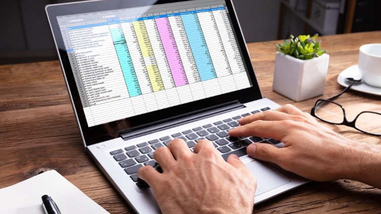 When to switch from spreadsheets to CRM