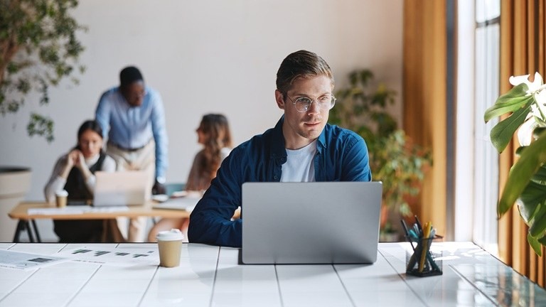 How to fix a noisy open-plan office without silencing the team