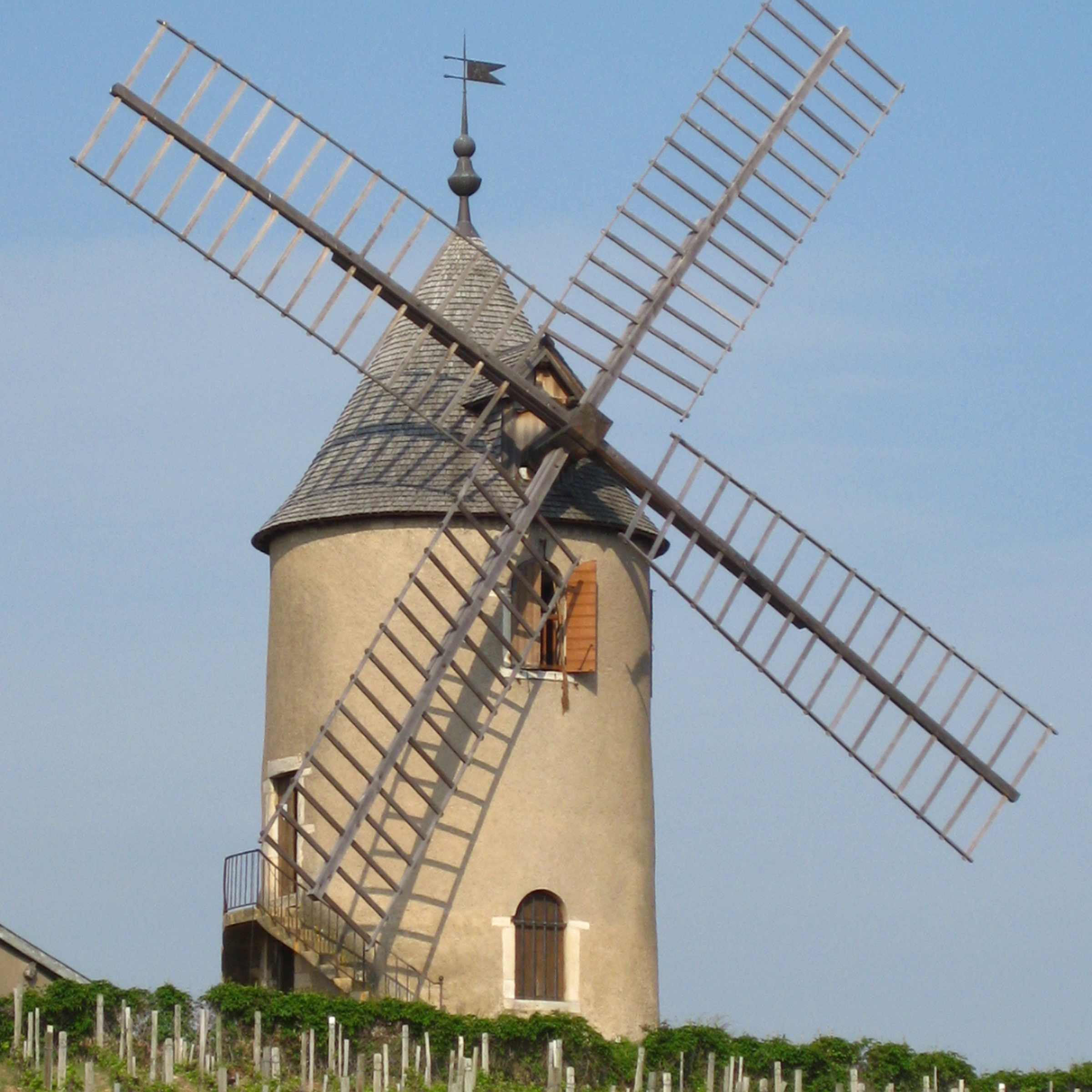 https://a.storyblok.com/f/105614/1080x1080/1f3d290acc/beaujolais.png