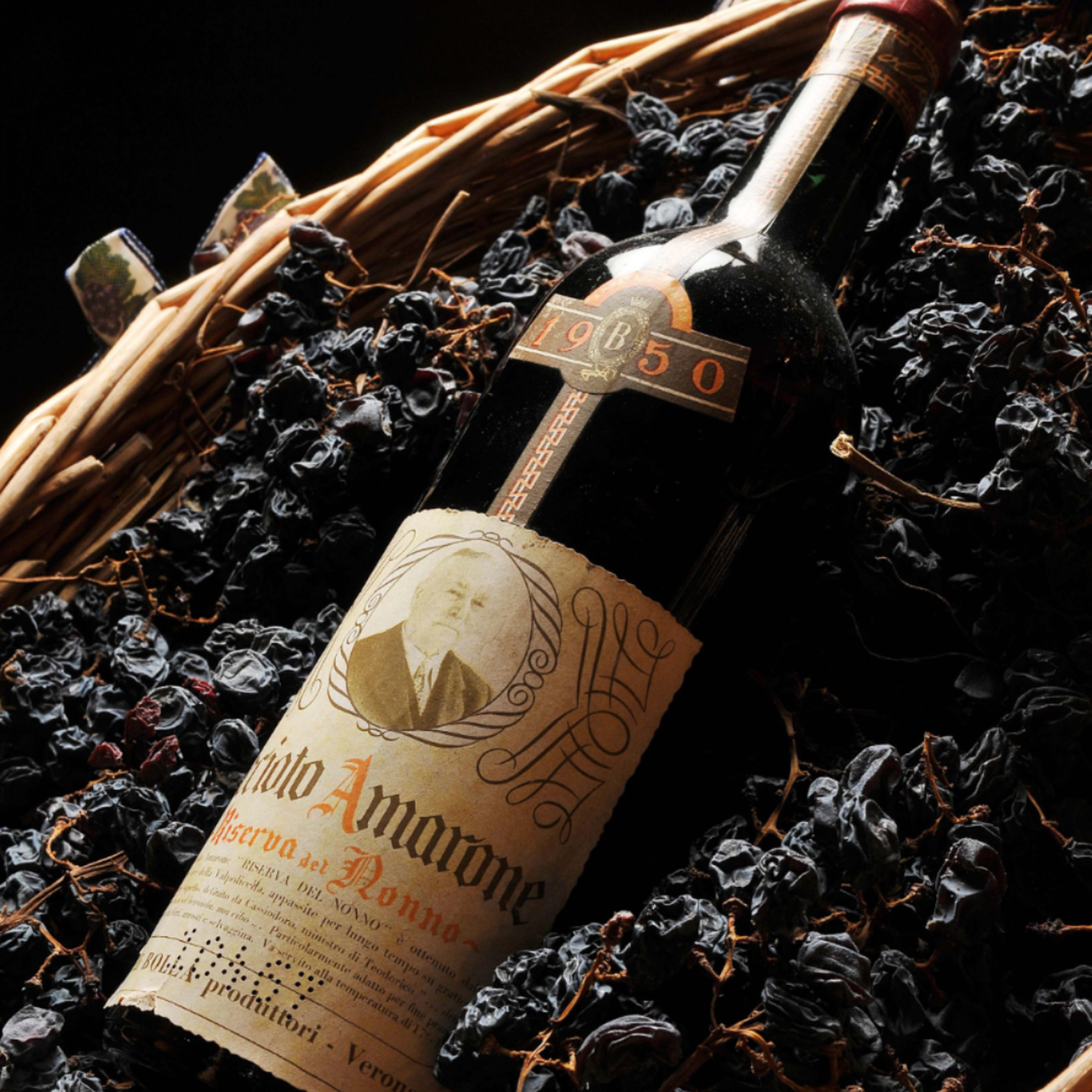 https://a.storyblok.com/f/105614/1080x1080/fdc41b69eb/bolla-amarone-origine.png