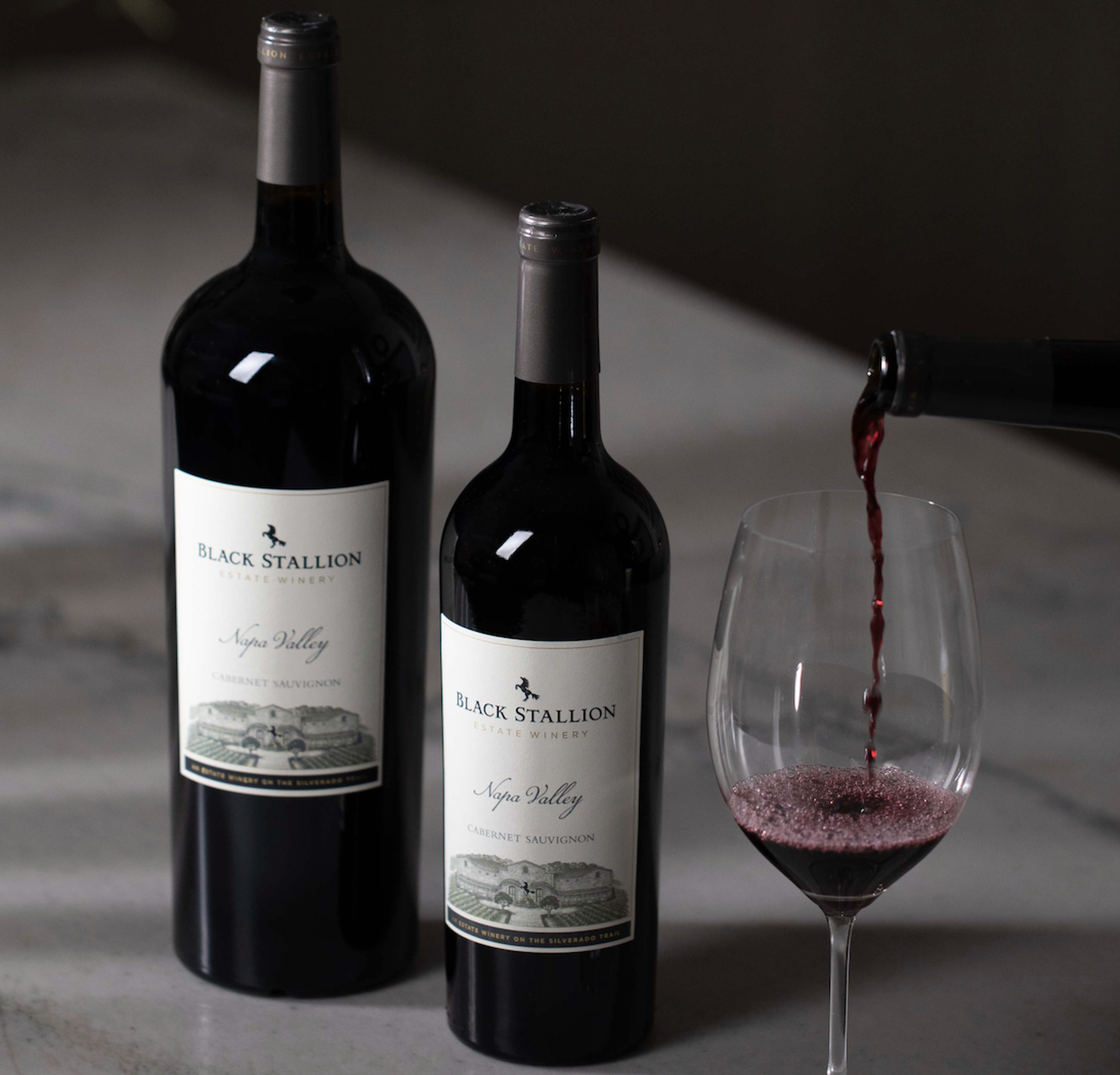 https://a.storyblok.com/f/105614/1094x1050/2b41fa648d/black-stallion-cabernet-sauvignon-magnum.png