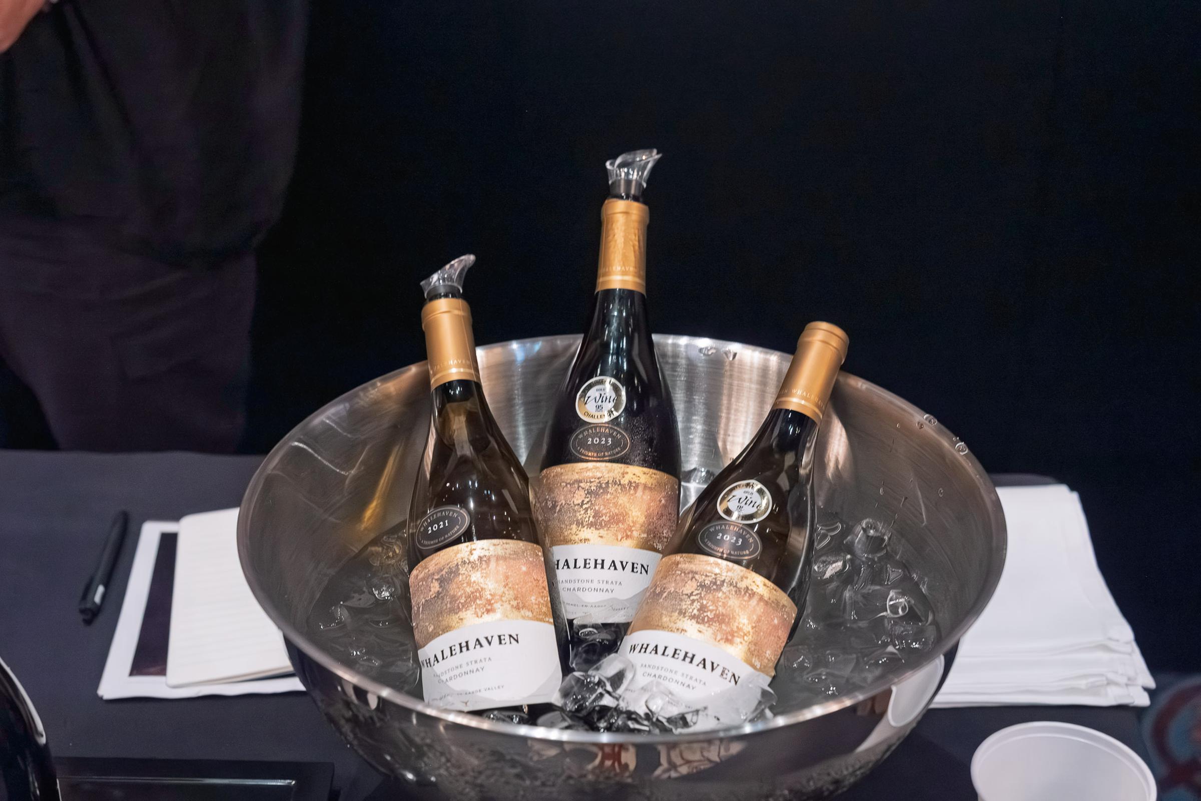 https://a.storyblok.com/f/105614/1920x1280/fe59602d20/whalehaven-sandstone-chardonnay.jpg