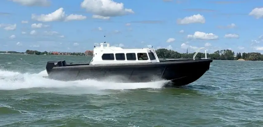 UnitedSeats CS85/C1 in  Tideman HDPE workboats