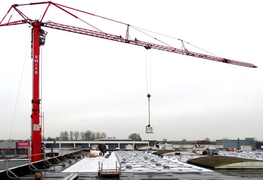 Zonnepanelen op het dak van EBLO in Zwijndrecht