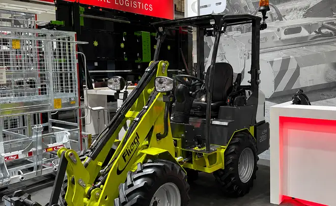 UnitedSeats MGV55 fliegl 2527 shovel