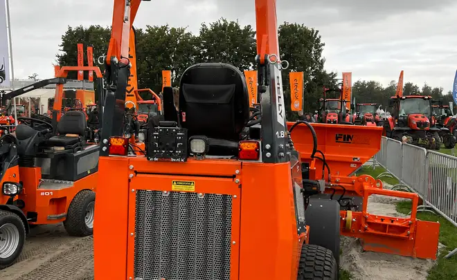RELLY mini shovels with MGV55 UnitedSeats