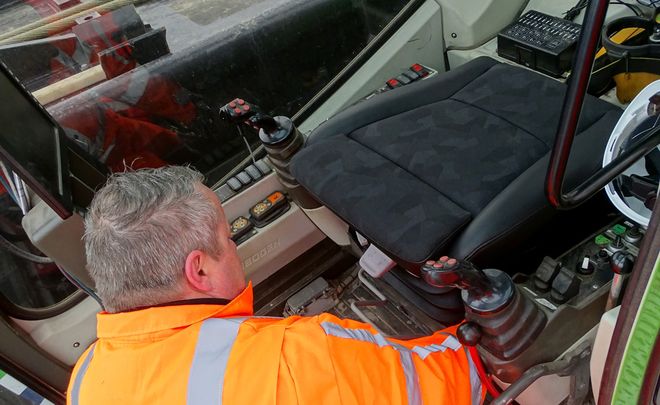 Raupenkran dank Grammer/Recaro „Special“ schnell wieder einsatzbereit