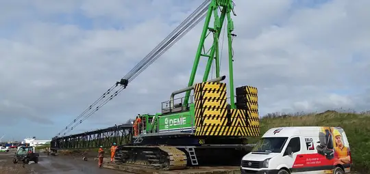 La grue sur chenilles rapidement remise en service grâce à Grammer/Recaro « spécial »