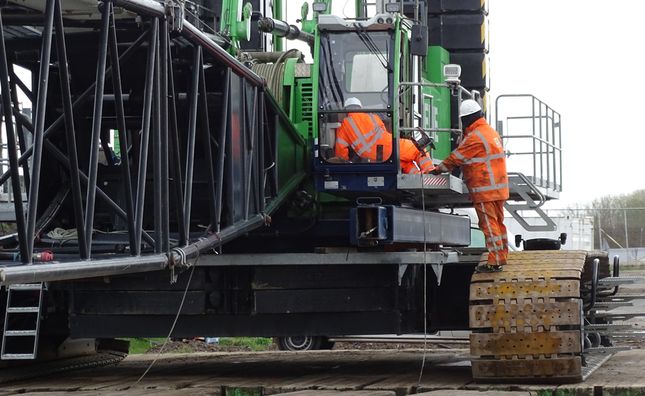 Raupenkran dank Grammer/Recaro „Special“ schnell wieder einsatzbereit