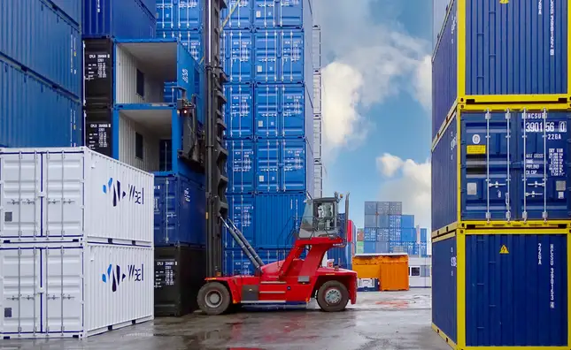 Nieuwe stoel in Kalmar container reachtruck | EBLO