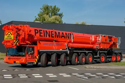 Kran mit maßgeschneidertem Sitz