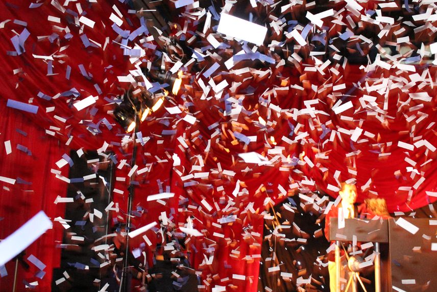 Feest tijdens de opening van EBLO Seating op 14 november 2014