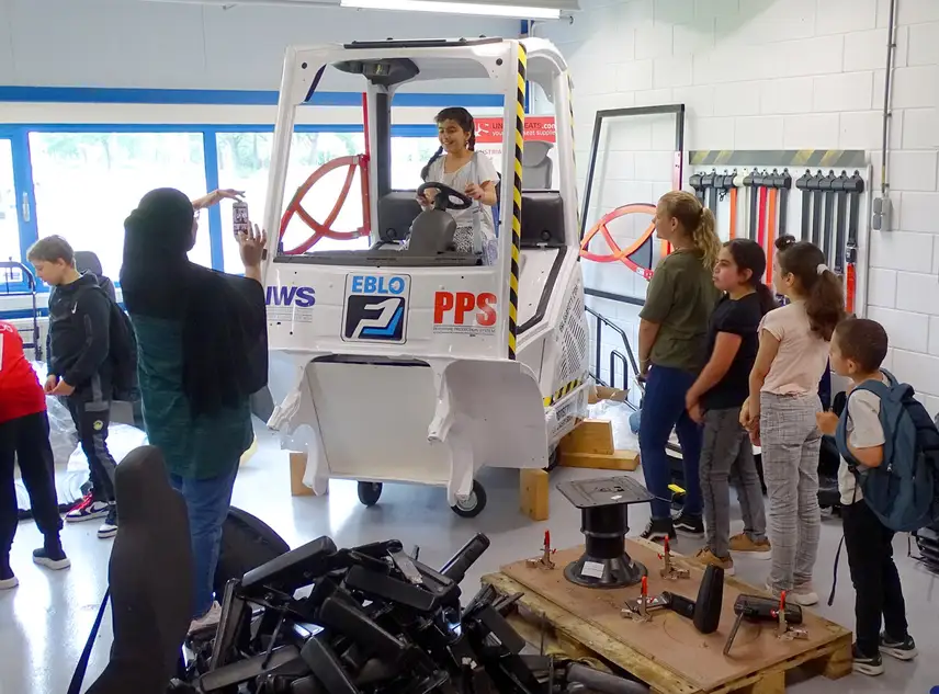 EBLO accueille des élèves de l'école primaire pour promouvoir la technologie