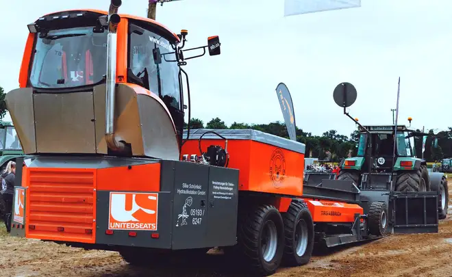 UnitedSeats LGV90/C8-AH Pro for tow truck tractor pull